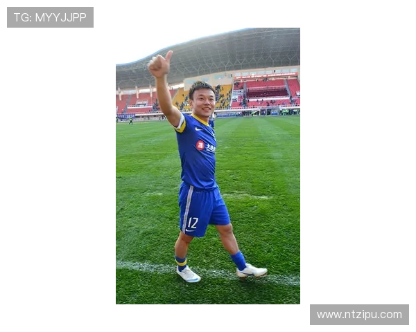 足球明星吴革的职业生涯与成就全景展示及个人简历图片解析